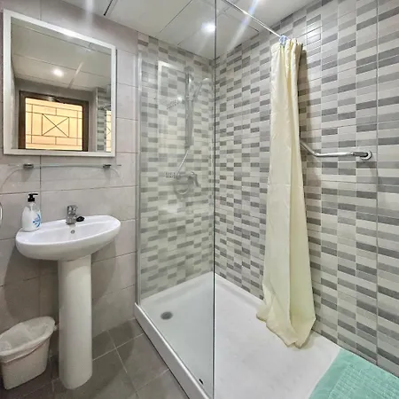 Studio In Castle Harbour With Pool Viewc001 Apartamento Los Cristianos (Tenerife)