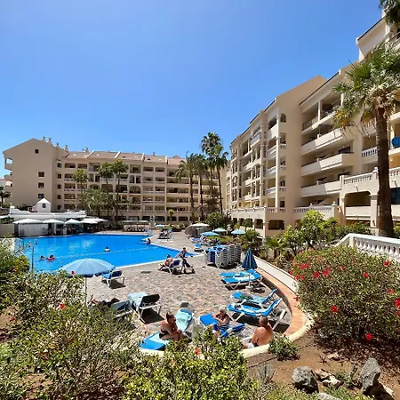 Apartment Studio In Castle Harbour With Pool Viewc001 Los Cristianos (Tenerife)