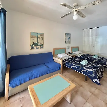 Studio In Castle Harbour With Pool Viewc001